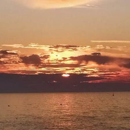 公寓 1 Emplacement Parfait ! 150m De La Et De La Rue Pietonne 迪耶普